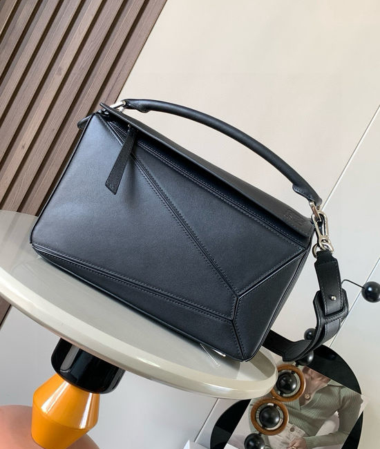 Loewe Puzzle Leather Handbag 9017