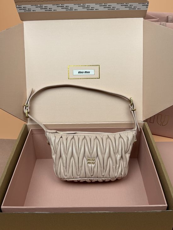 Miu Miu Wander Matelasse Hobo Bag 5NE026