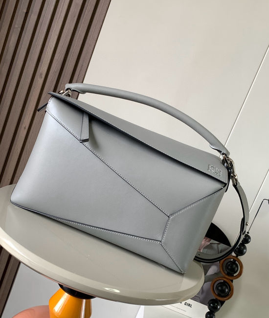 Loewe Puzzle Large Grained Leather Handbag 9054