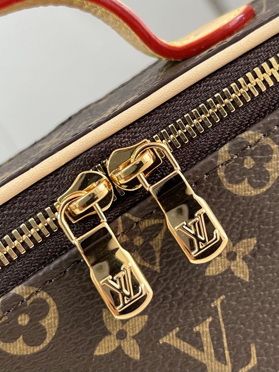 Louis Vuitton Nice Beauty Monogram Cosmetic Bag M83079