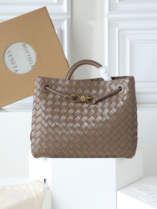 Bottega Veneta Andiamo Classic Woven Handbag 766016