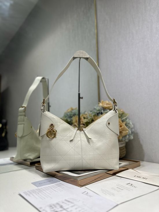 Christian Dior Voyage Medium White Grained Bag 2845