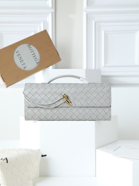Bottega Veneta Andiamo Chic Dinner Bag 741511