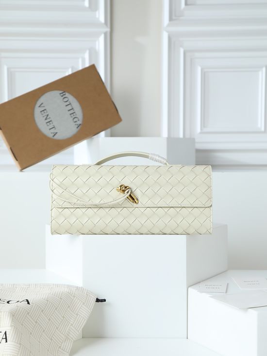 Bottega Veneta Andiamo Elegant Evening Clutch 741511