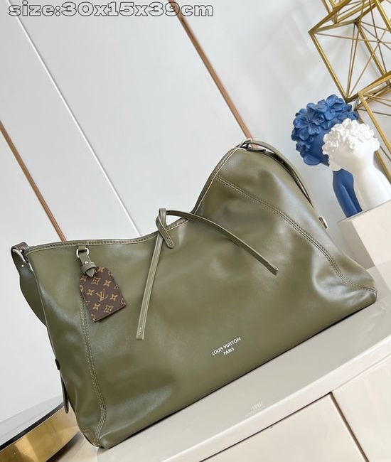 Louis Vuitton LV CarryAll Vibe Medium Handbag M14268