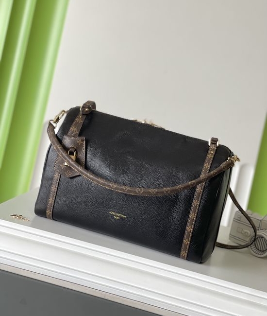 Louis Vuitton LV EXPRESS Leather Duffle Bag M26359