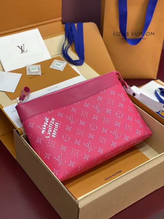 Louis Vuitton Pochette Voyage Souple Clutch 7994