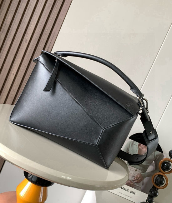 Loewe Puzzle Calfskin Handbag 9312 Black