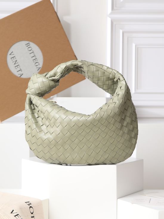 Bottega Veneta Jodie Structured Durable Handbag 690225
