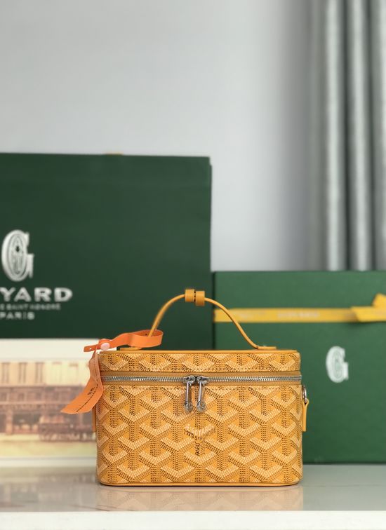 Goyard MUSE Mini Cosmetic Bag Detachable Strap 020253-1