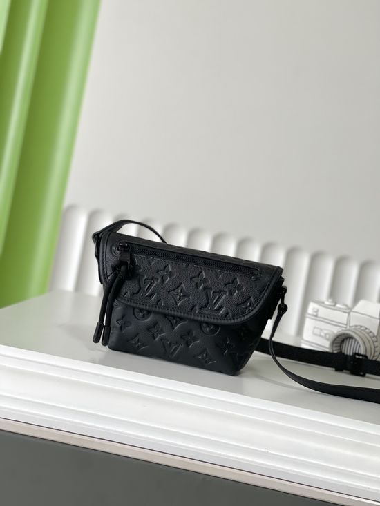 Louis Vuitton PULSE Messenger Bag M12636