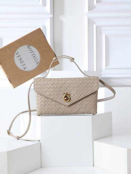 Bottega Veneta Knot Lock Weaved Tote 10731