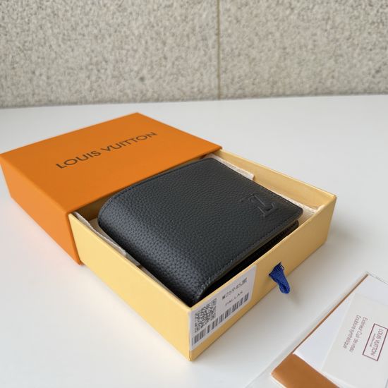 Louis Vuitton Portofoyle Multiple Short Embossed Leather Wallet M25945