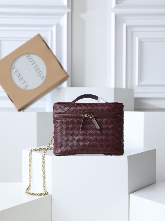 Bottega Veneta Soft Vanity Woven Bag 843800