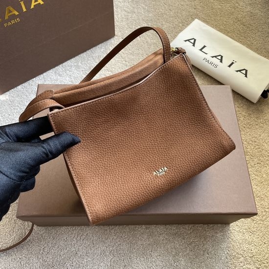 Alaia Mini Clip Leather Bag 115492