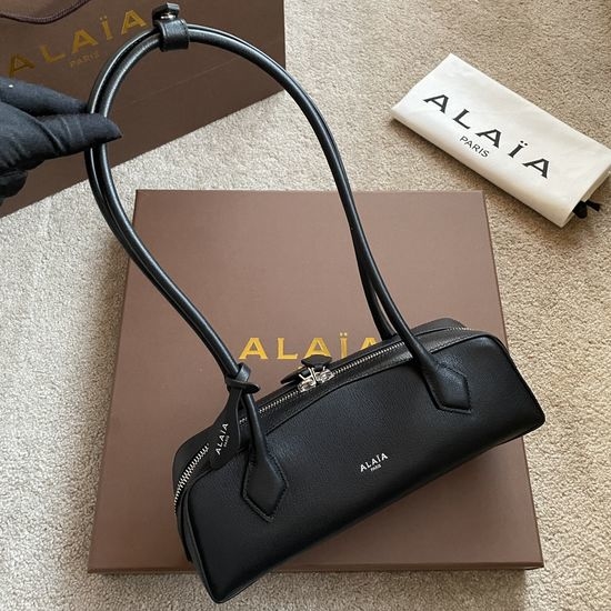 Alaia Le Teckel Shoulder Bag 115486