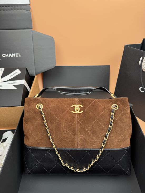 Chanel Medium Quilted Hobo Shopping Bag 5634