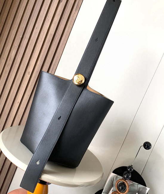 Loewe Pebble Bucket Soft Leather Handbag 9045