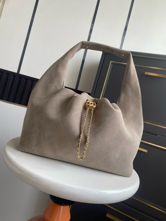 Chanel Hobo Bag Leather Shoulder Bag AS5967