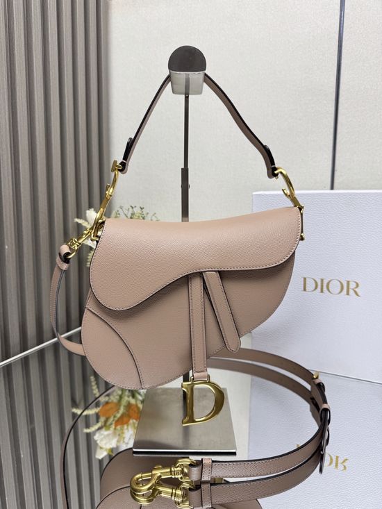 Christian Dior Saddle Grained Leather Bag 93271