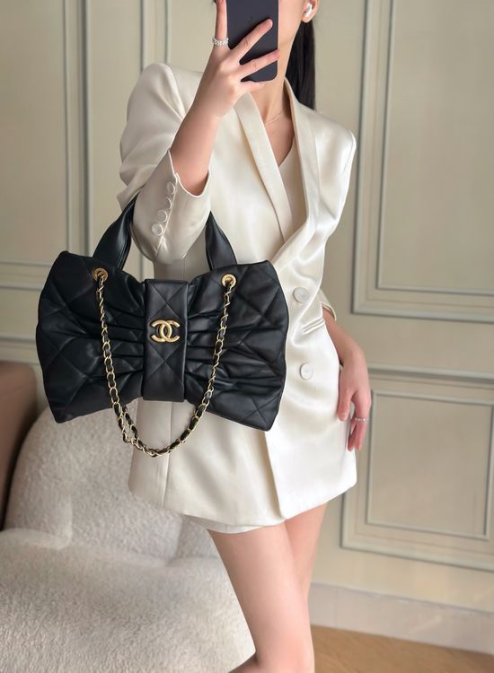 Chanel Quilted Lambskin Bow Bag AS5851