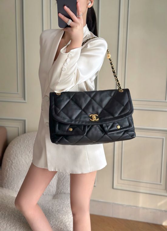 Chanel Flap Bag Lambskin Vintage Gold Chain AS5727