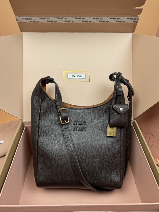 Miu Miu Isetan Limited Hobo Bag _5BB098