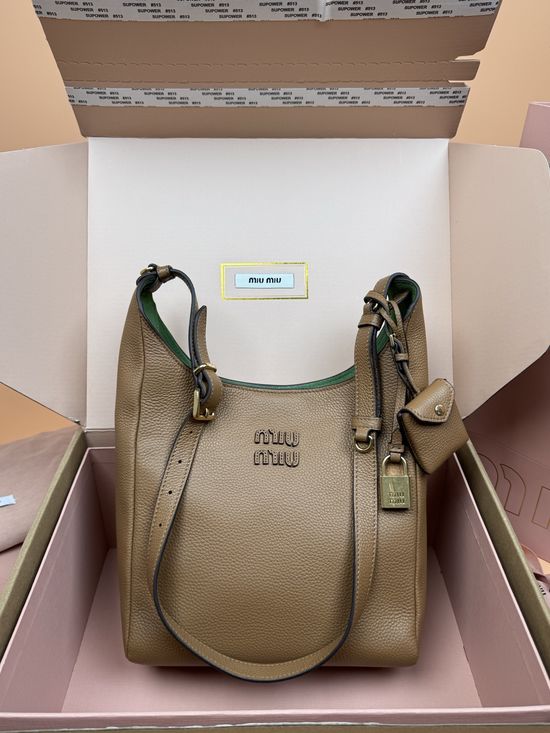 Miu Miu Isetan Limited Hobo Bag _5BB098