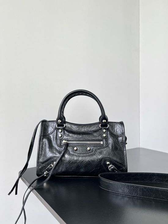 Balenciaga Le City Leather Crossbody Bag 806395