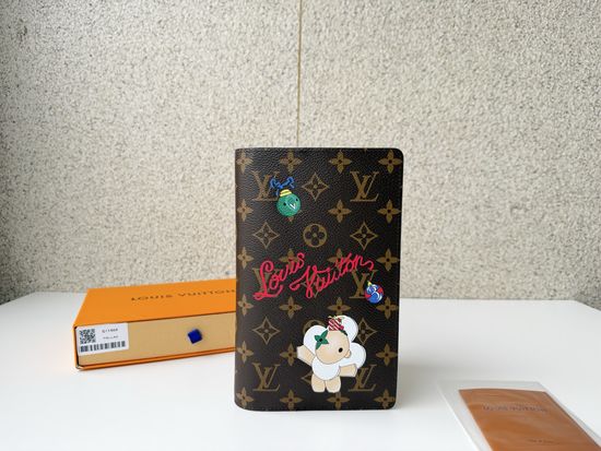 Louis Vuitton Notebook Cover Vivienne Illustration GI1464