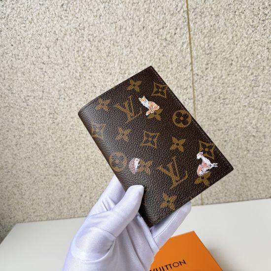 Louis Vuitton Passport Cover Monogram Forest Animal Print M27023