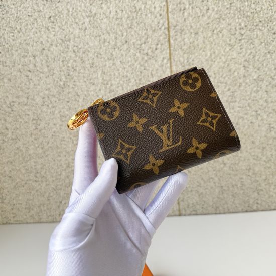Louis Vuitton Portefeuille Lisa Monogram Wallet M11380