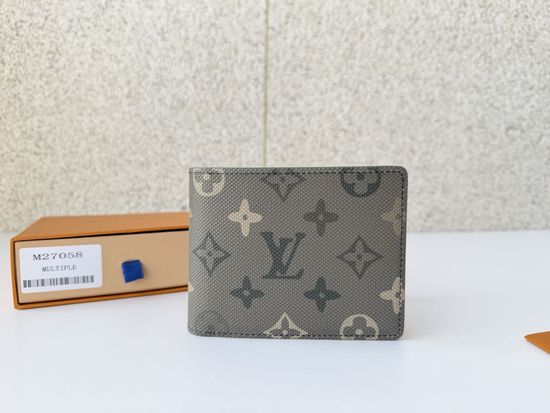 Louis Vuitton Multiple Short Wallet M27058