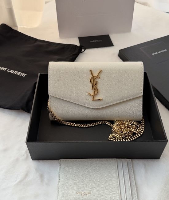 Yves Saint Laurent YSL Envelope Grain Leather Chain Bag 607788