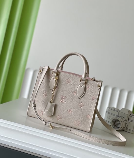 Louis Vuitton LV ONTHEGO Leather Tote Bag M28313
