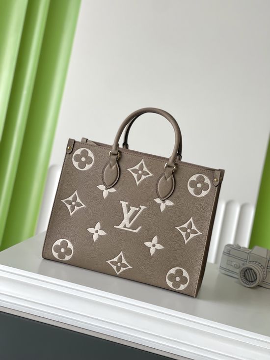 Louis Vuitton Onthego Full Leather Square Bag M45494