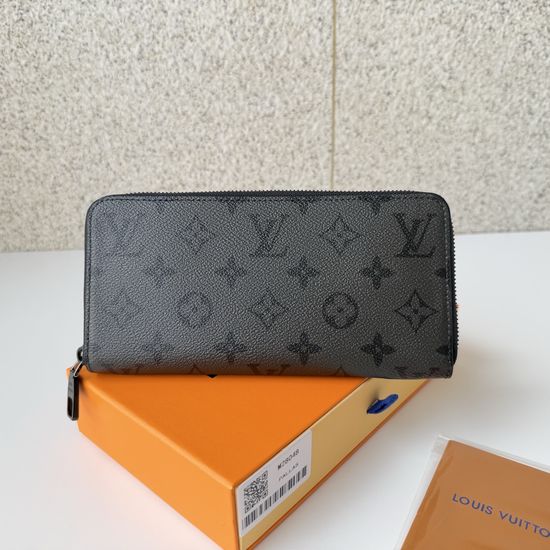 Louis Vuitton Monogram Canvas Zip Wallet M28048