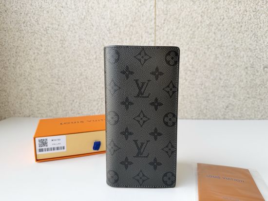 Louis Vuitton Aerogram Brazza Leather Long Wallet M26735