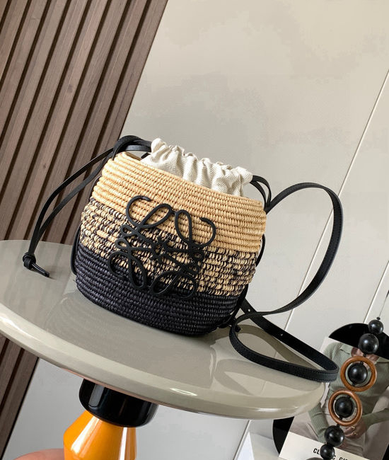 Loewe Basket Woven Shoulder Bag 8002