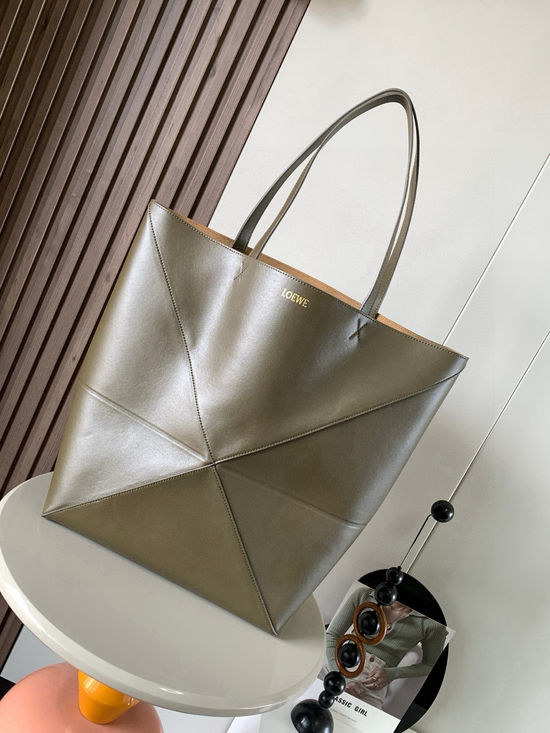 Loewe Puzzle Fold Tote Shiny Leather Handbag 9033