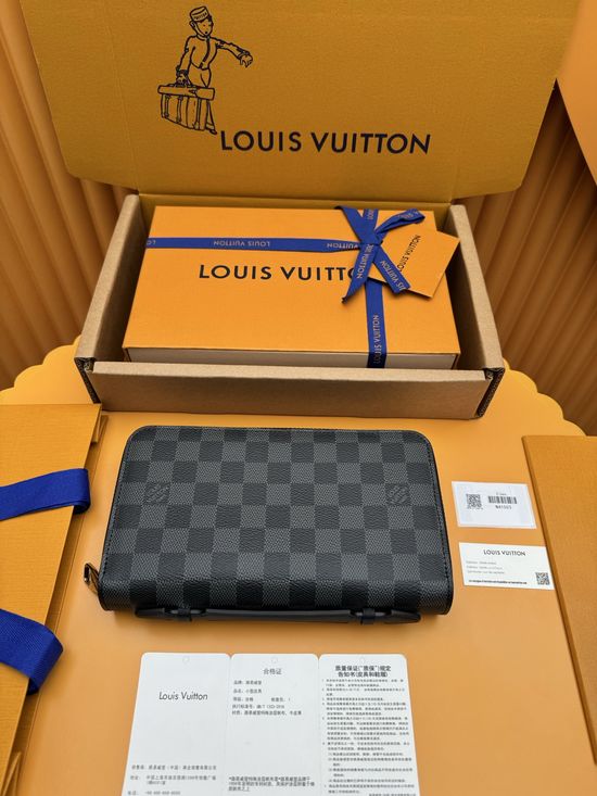 Louis Vuitton Large Damier Wallet N41503
