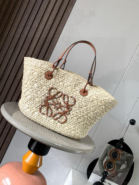 Loewe Anagram Basket Woven Palm Leather Handbag 8008