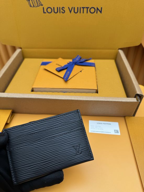 Louis Vuitton Epi Leather Card Holder M62170