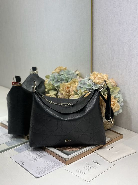 Christian Dior Large Handbag Goat Pattern Gold Buckle 1414