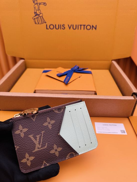 Louis Vuitton Porto Carte Romy Classic Wallet M82939