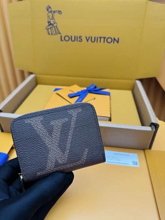 Louis Vuitton Monogram Canvas Wallet M69354