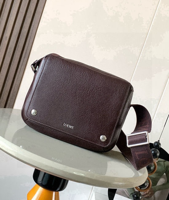 Loewe Pebble Messenger Bag Grain Leather 9094