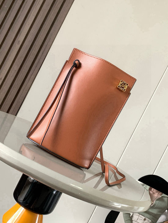 Loewe Dice Pocket Leather Phone Bag Brown 9027