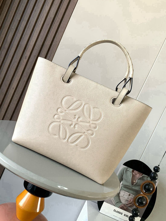 Loewe Anagram Tote Medium Leather Handbag 1875