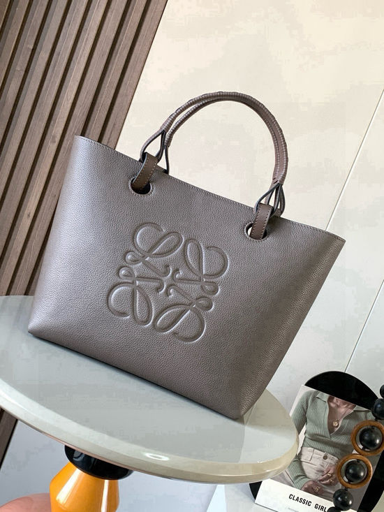 Loewe Anagram Tote Medium Leather Handbag 1874